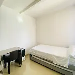 Apartamento en Marbella con Vistas al Mar